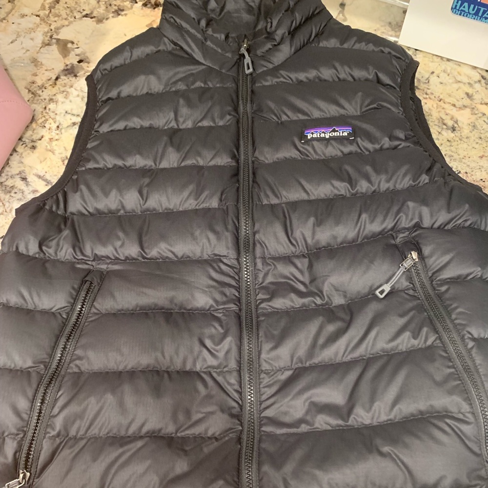Sleeveless Black Jacket Patagonia